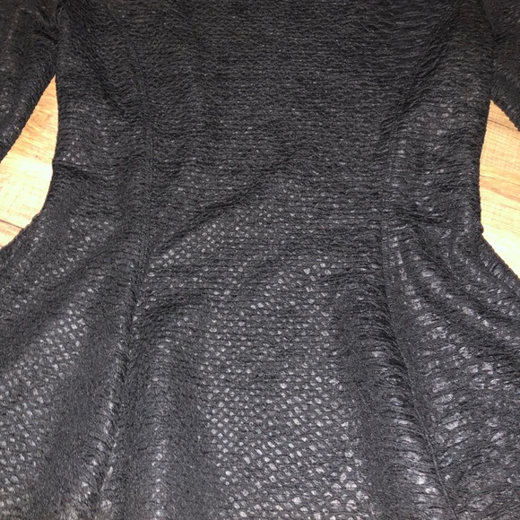 Black snake print peplum top - Picture 3 of 6